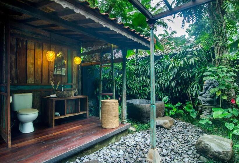 带花园景观和一个卧室的别墅, Dewi Tara Haven