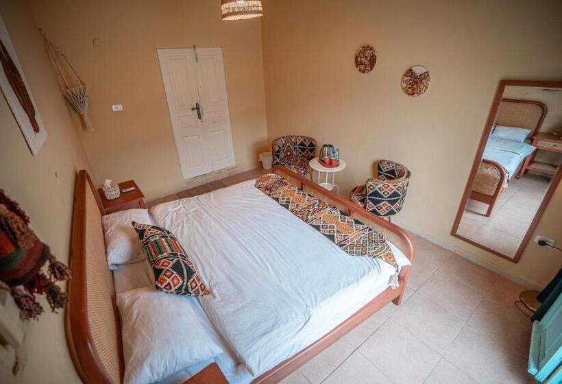 اتاق استاندارد با بالکن, Jordan Heritage Madhafa