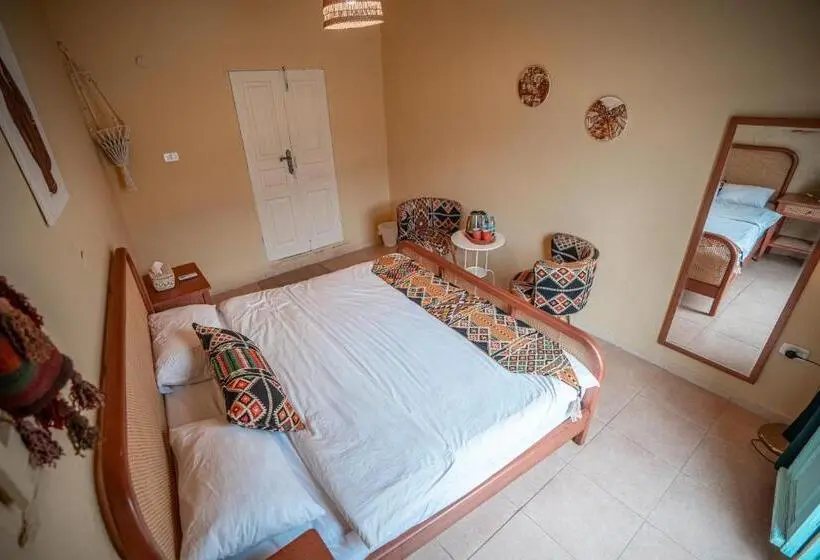 اتاق استاندارد با بالکن, Jordan Heritage Madhafa