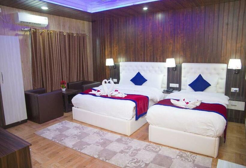 اتاق کلاسیک سه تخته, Span