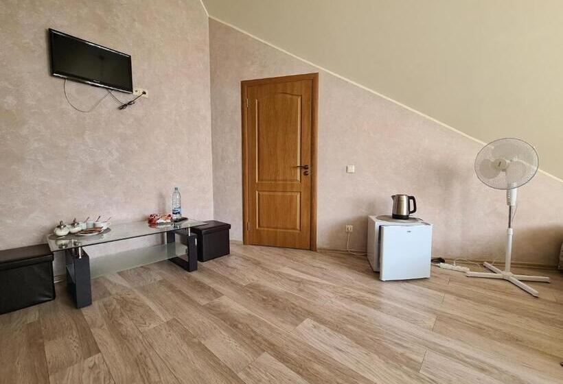 اتاق سوپریور, Meldynas