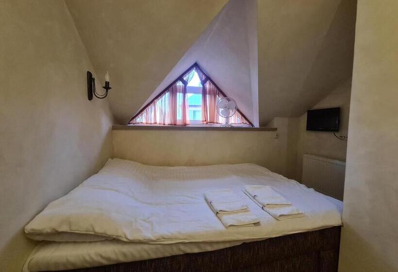 اتاق اکونومی, Meldynas