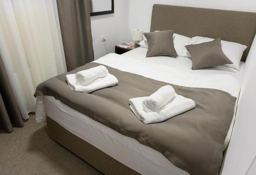 اتاق استاندارد, Jezero Kudrec