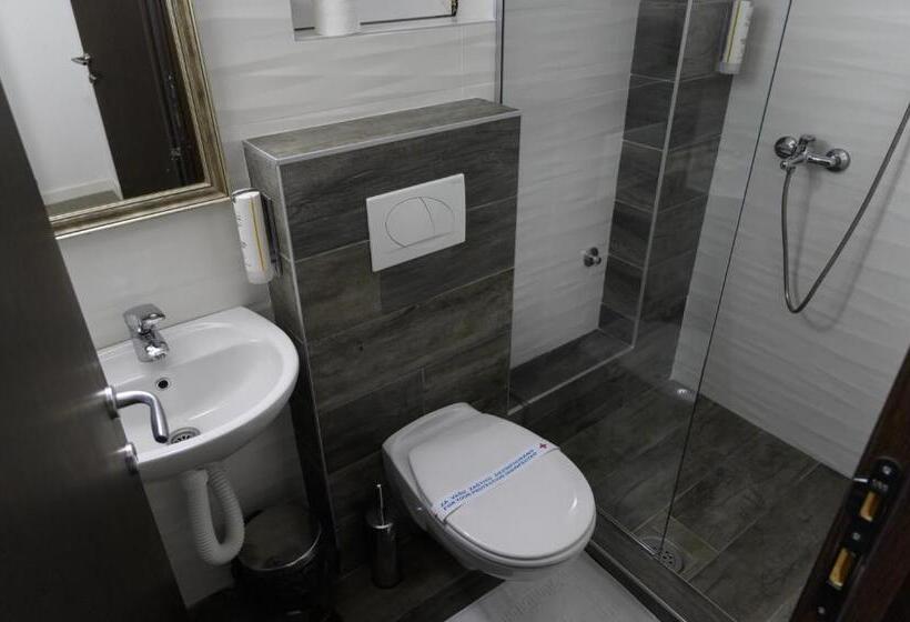 اتاق لوکس, Jezero Kudrec