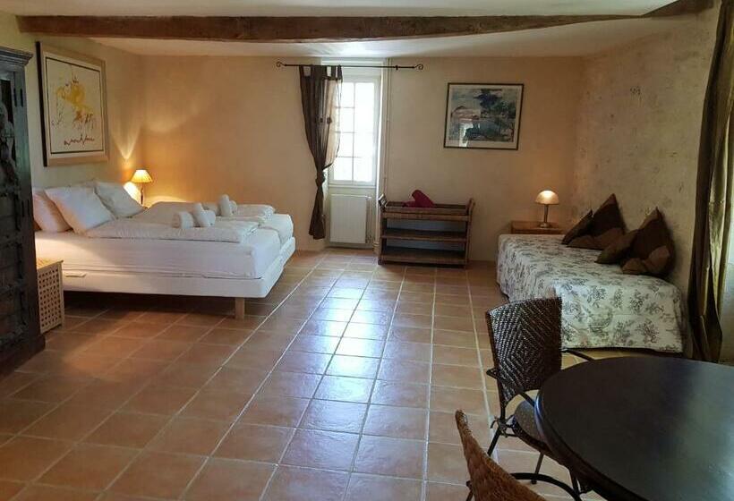 غرفة ديلوكس ثلاثية, Villa Mas