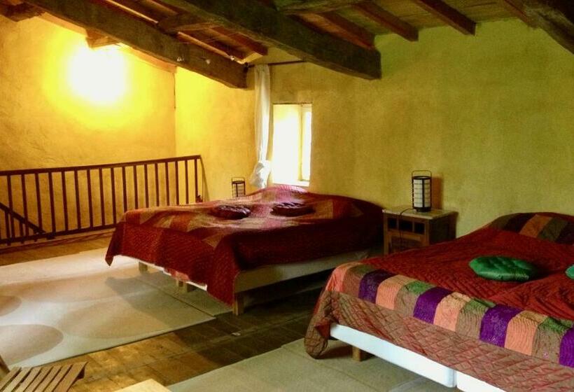 디럭스 4인 룸, Villa Mas