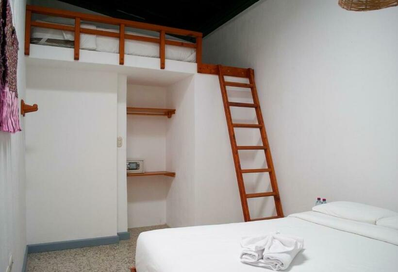 اتاق استاندارد, El Dragon