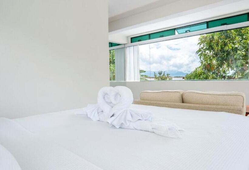 اتاق استاندارد, El Dragon