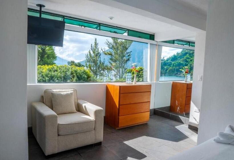 اتاق استاندارد با چشمانداز دریاچه, El Dragon