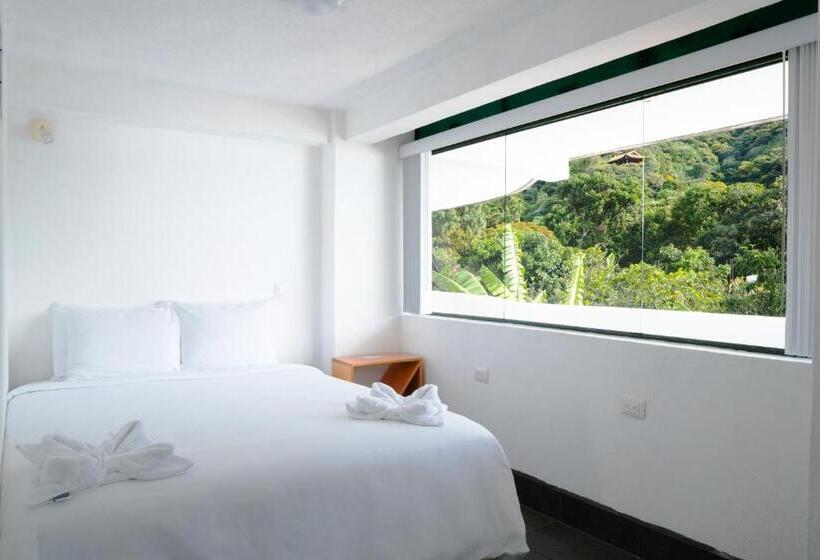 اتاق استاندارد با چشمانداز دریاچه, El Dragon