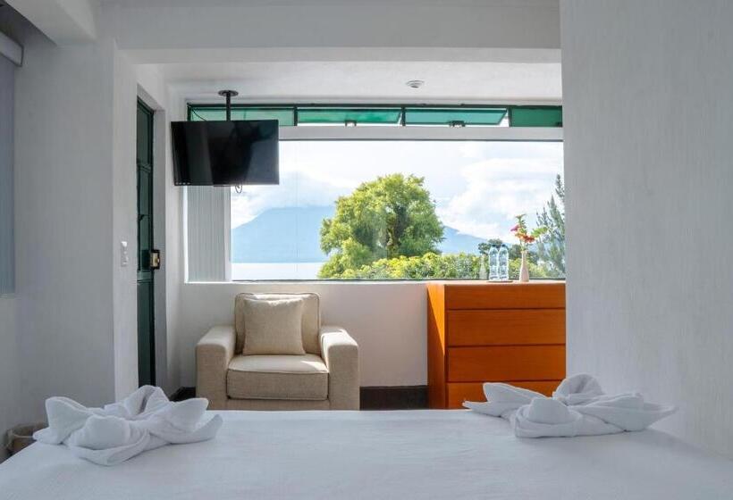 اتاق استاندارد با چشمانداز دریاچه, El Dragon