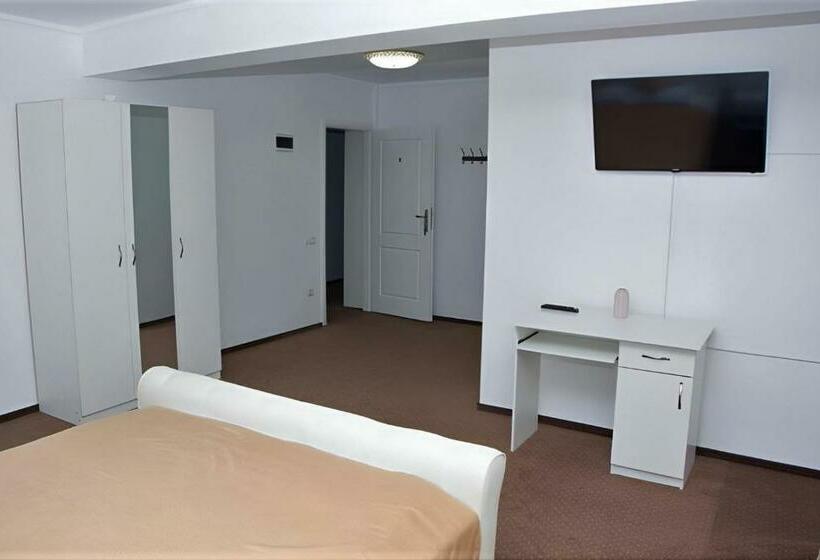 디럭스 룸 킹사이즈 침대, Motel Potcoava De Aur