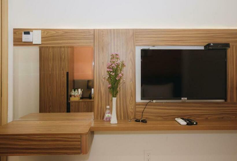 اتاق لوکس, West Lake Hotel Near Bai Dai Beach