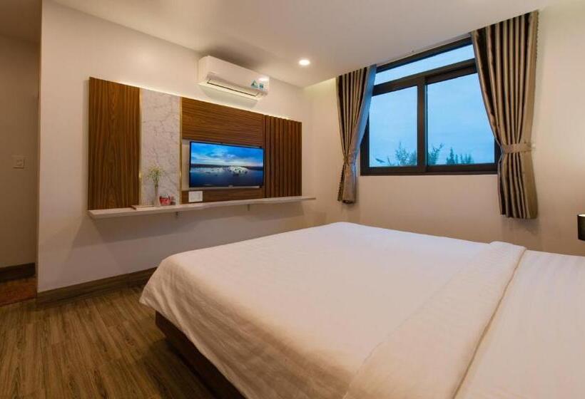 اتاق لوکس با تخت بزرگ, West Lake Hotel Near Bai Dai Beach