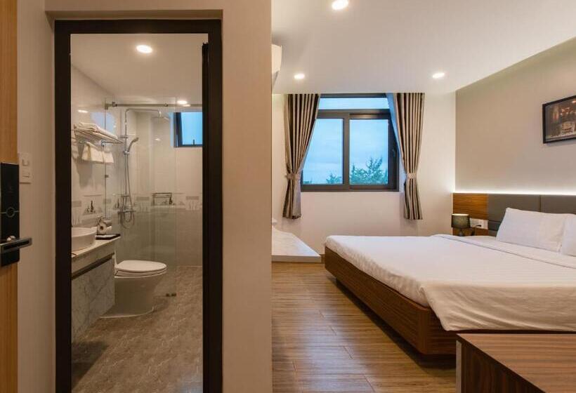 اتاق لوکس با تخت بزرگ, West Lake Hotel Near Bai Dai Beach