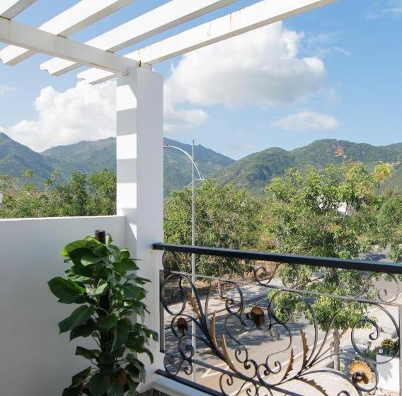 ویلای 1 خوابه, West Lake Hotel Near Bai Dai Beach