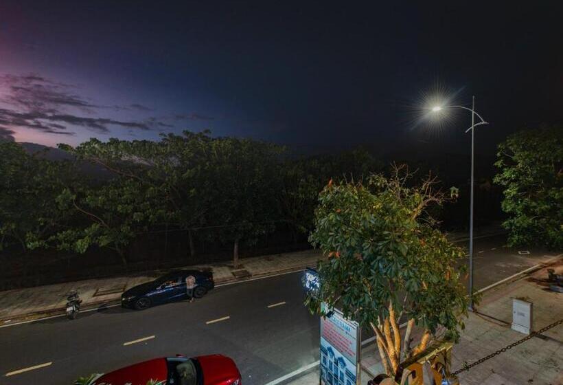 ویلای 1 خوابه, West Lake Hotel Near Bai Dai Beach