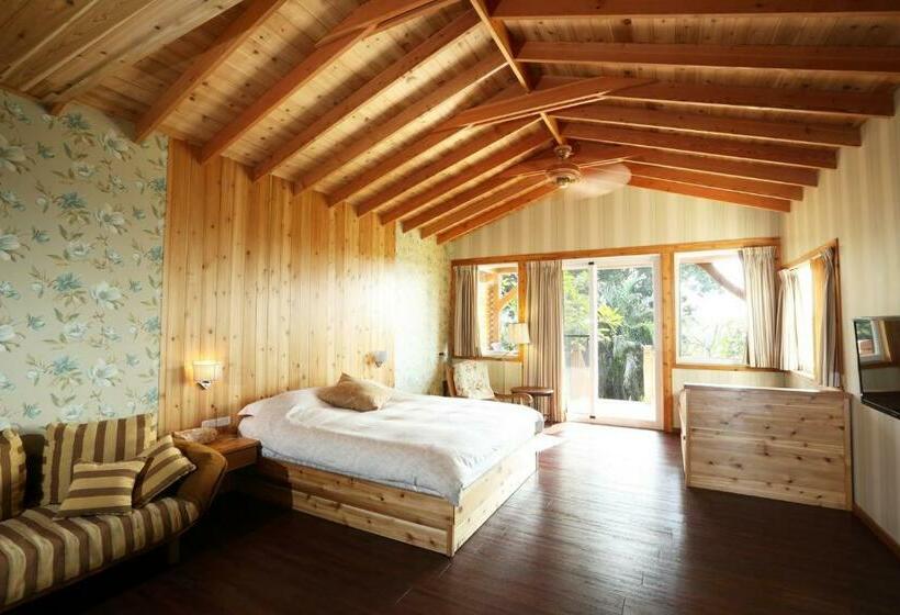 سوییت خانوادگی, Country Story B&b