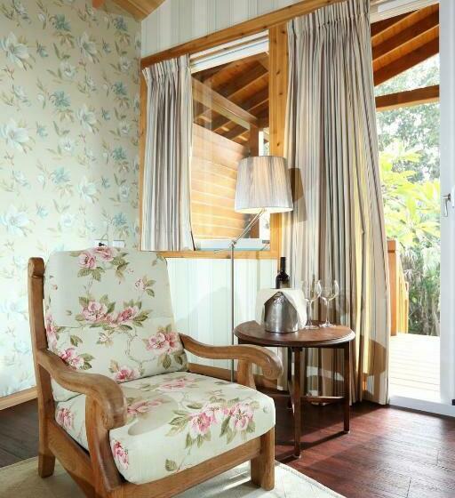 سوییت خانوادگی, Country Story B&b