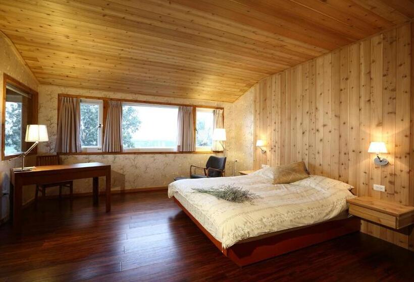 اتاق استاندارد با وان آب گرم, Country Story B&b