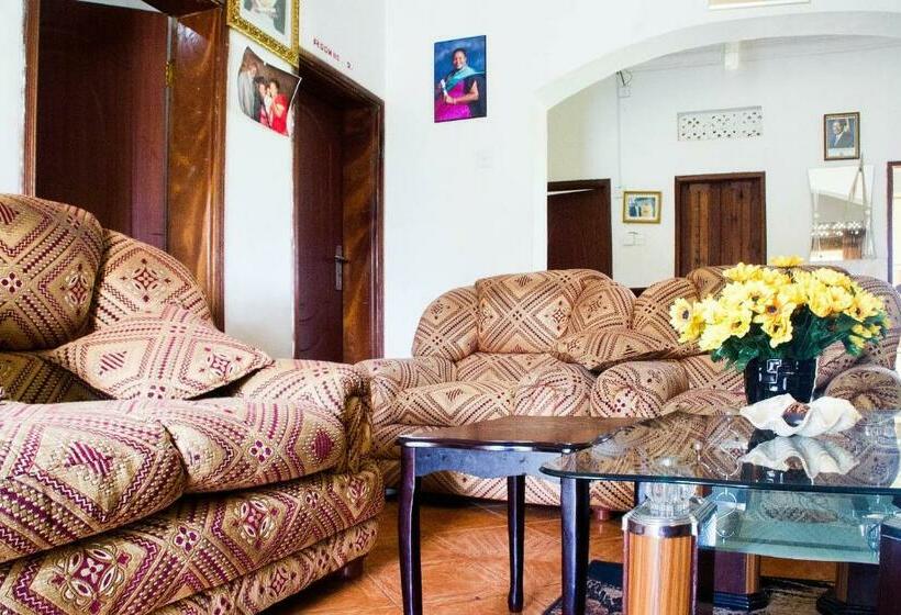 اتاق استاندارد یک نفره, Efraz Motel Kanungu