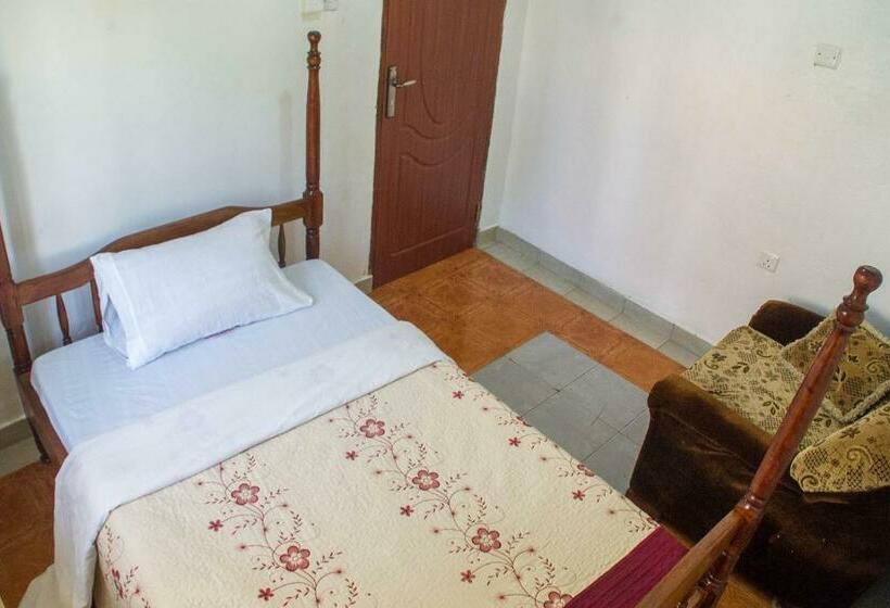 غرفة قياسية فردية, Efraz Motel Kanungu