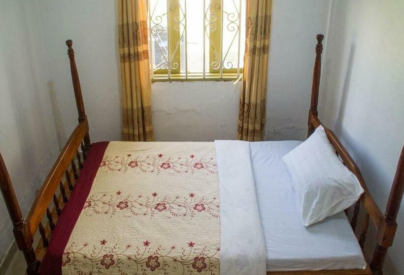 غرفة قياسية, Efraz Motel Kanungu