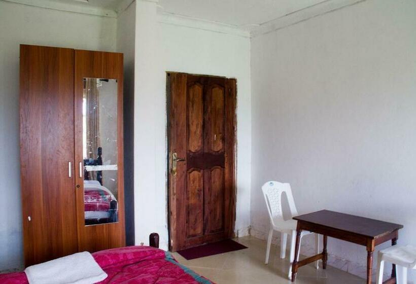 اتاق استاندارد, Efraz Motel Kanungu