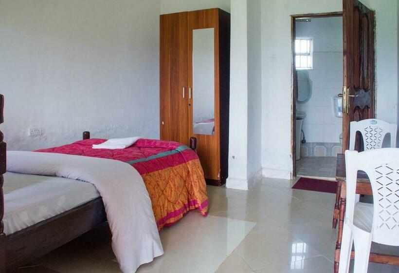 غرفة قياسية, Efraz Motel Kanungu