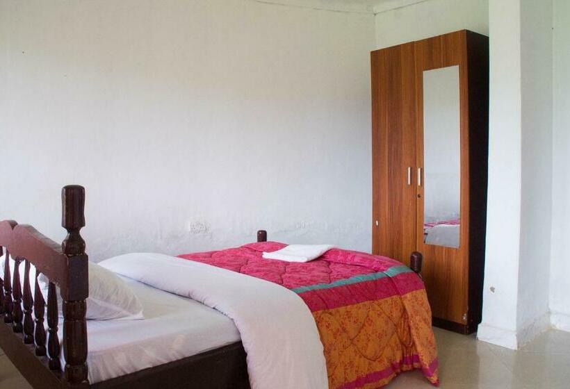 غرفة قياسية, Efraz Motel Kanungu