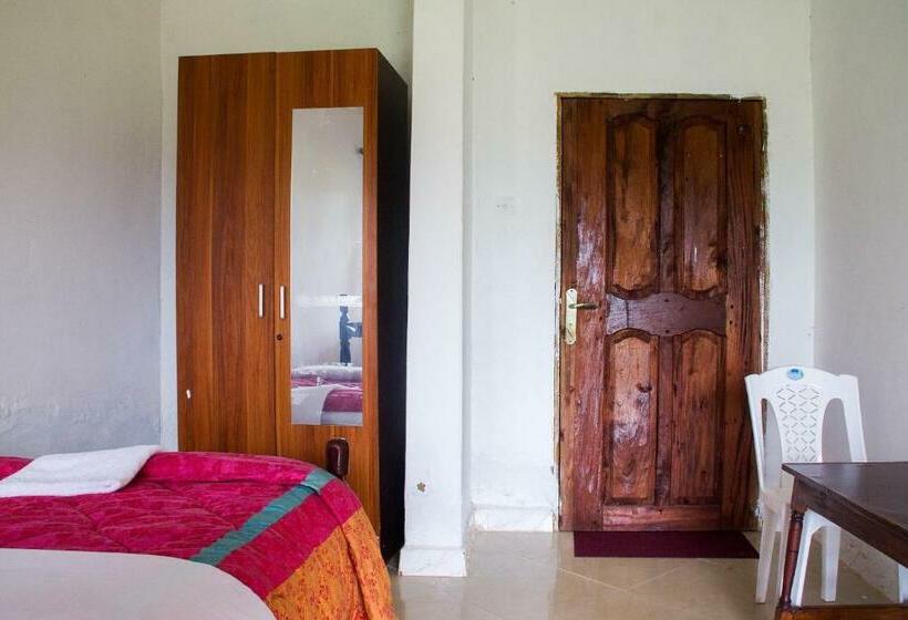 غرفة قياسية, Efraz Motel Kanungu