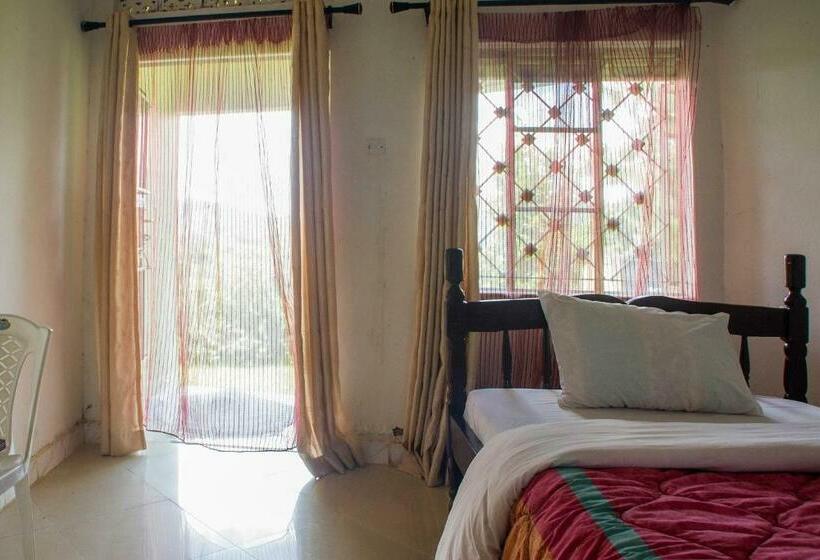 غرفة قياسية, Efraz Motel Kanungu