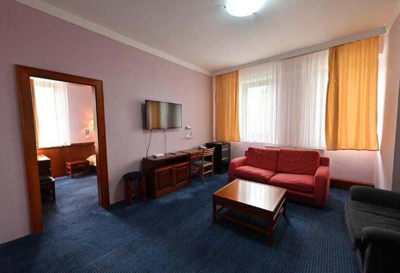 آپارتمان 1 خوابه, Norcev