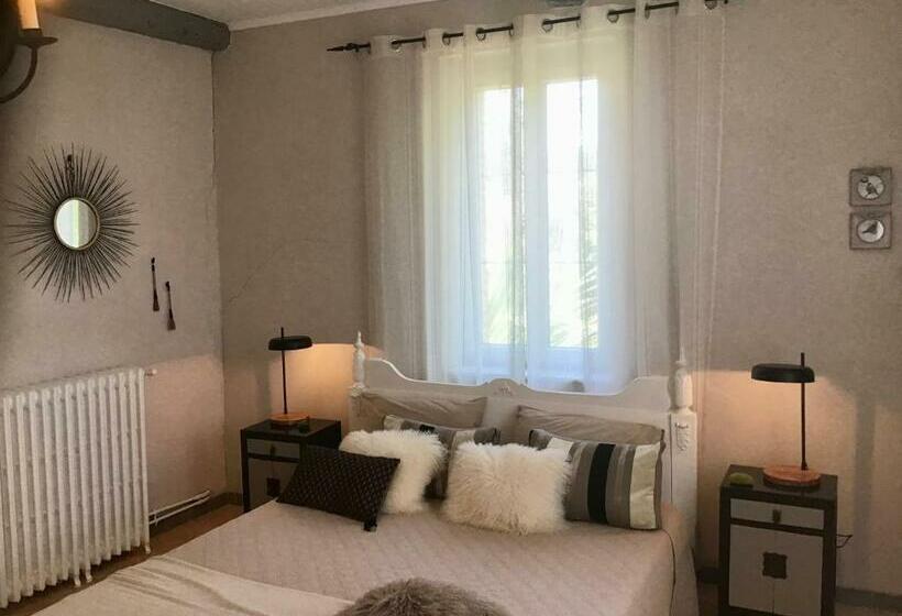 Номер Стандарт, Maison En Cramaillan