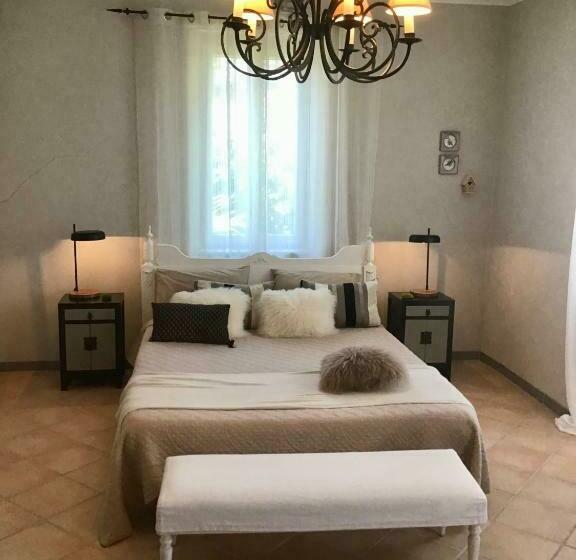 Номер Стандарт, Maison En Cramaillan