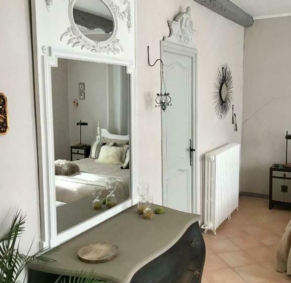 Номер Стандарт, Maison En Cramaillan