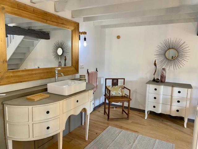 Стандартный Номер Кровать Кинг, Maison En Cramaillan