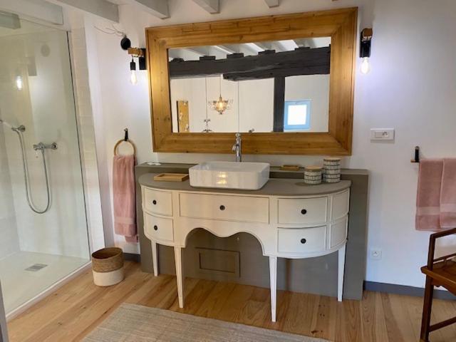 Стандартный Номер Кровать Кинг, Maison En Cramaillan