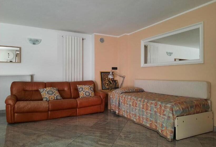 شقة غرفة واحدة, B&b Al Castel