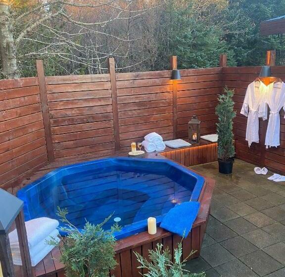 اتاق لوکس, Dimon