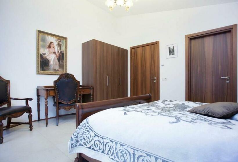 اتاق لوکس, Dimon