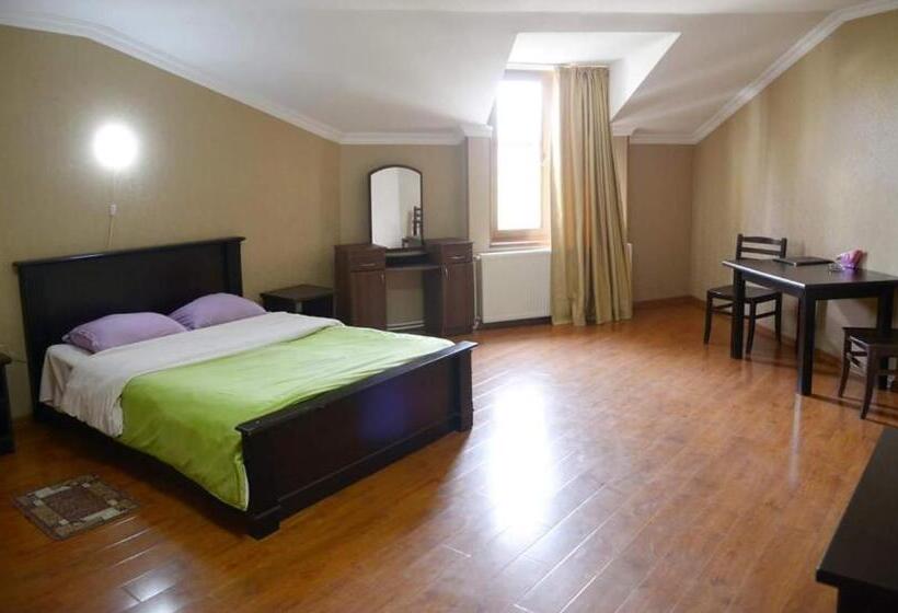 اتاق استاندارد, Emocia