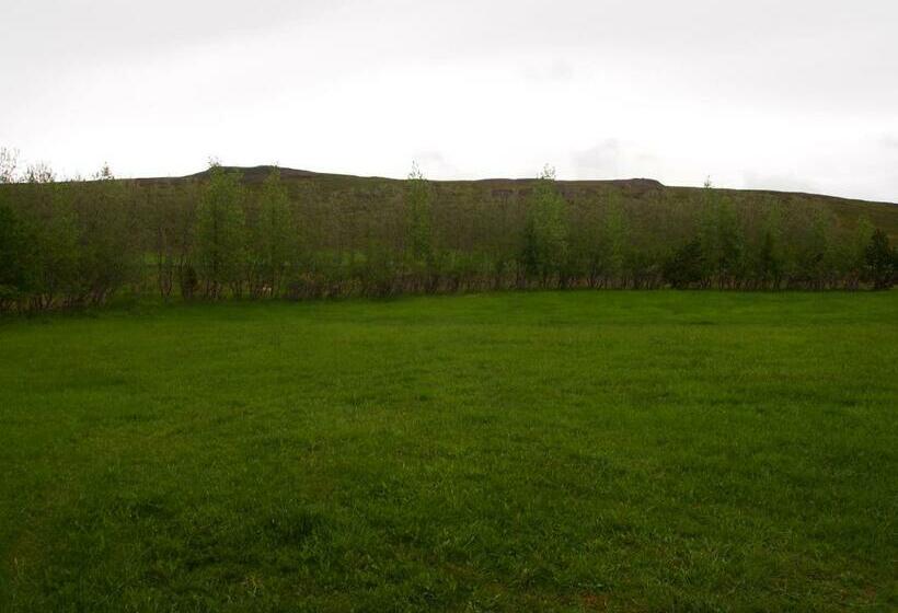بانگلوی استاندارد, Miðhvammur Farm Stay
