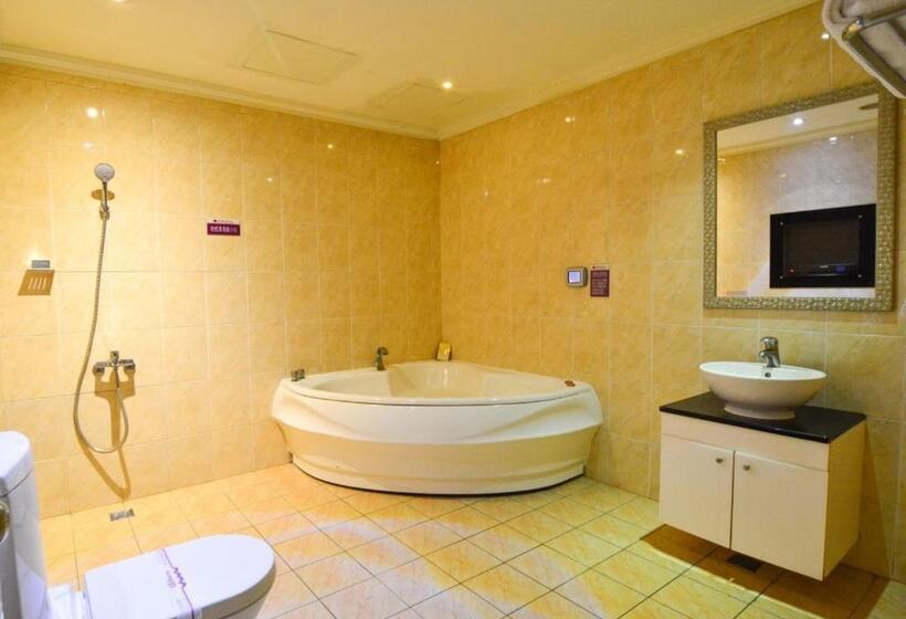 اتاق استاندارد با وان آب گرم, Huang Xing Motel