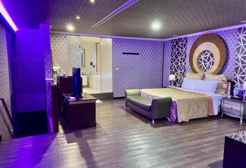 اتاق استاندارد با وان آب گرم, Huang Xing Motel