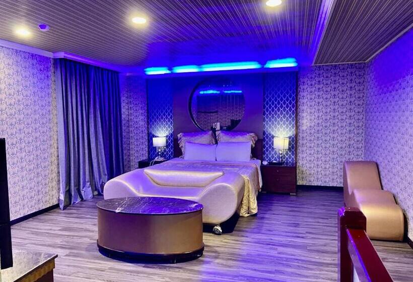 اتاق استاندارد با وان آب گرم, Huang Xing Motel