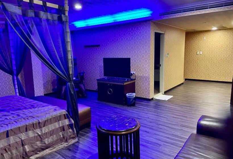 اتاق استاندارد با وان آب گرم, Huang Xing Motel