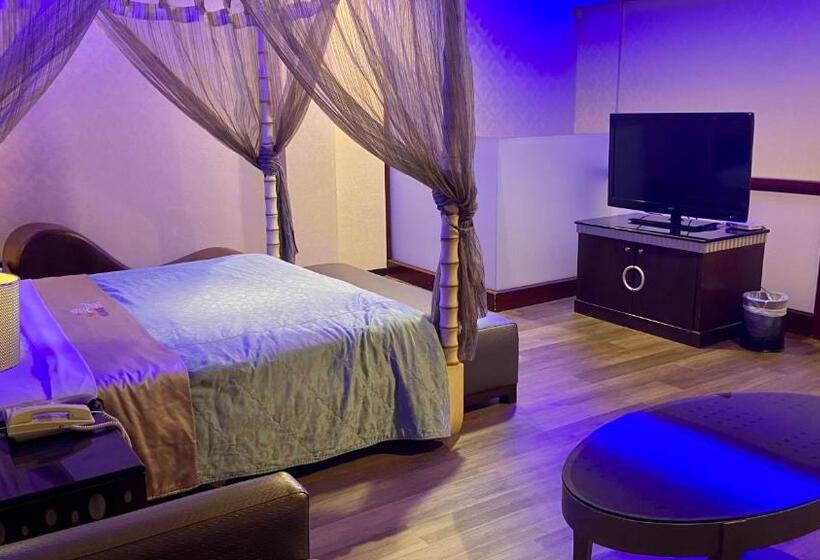 اتاق استاندارد با وان آب گرم, Huang Xing Motel