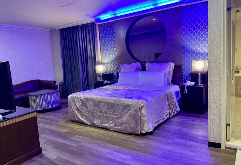 اتاق استاندارد با وان آب گرم, Huang Xing Motel