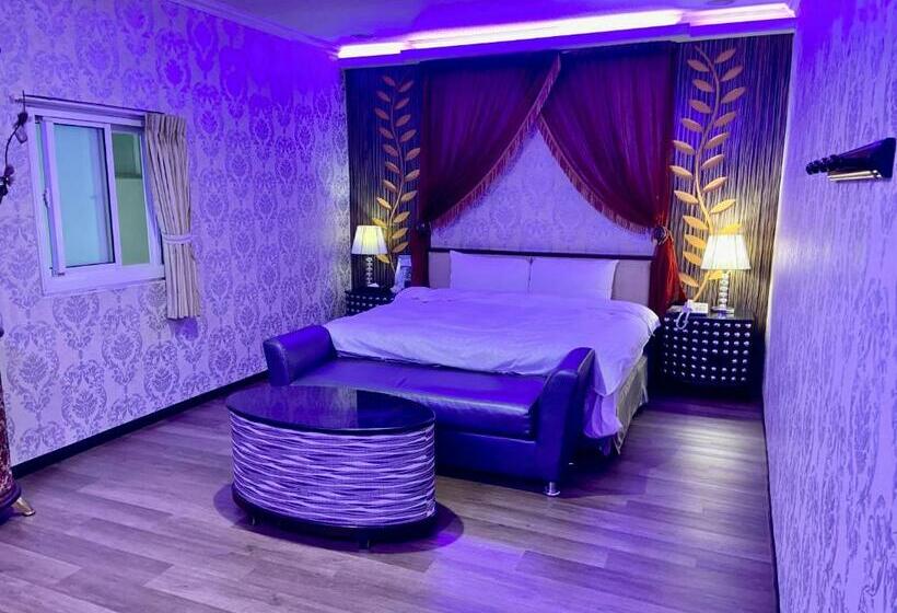 اتاق اکونومی, Huang Xing Motel